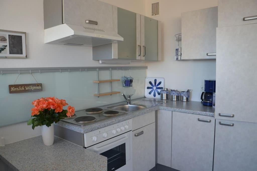 Ferien Appartment Panoramica Mit Seeblick ユーバーリンゲン エクステリア 写真
